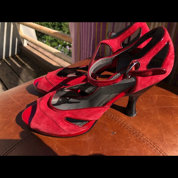 Linea Paola red suede hour glass heel size 8 - Picture 5 of 5
